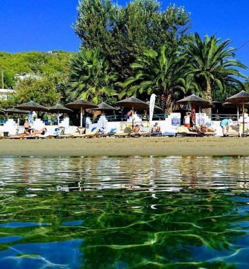 ζητειται μαγειρας η βοηθος μαγειρα