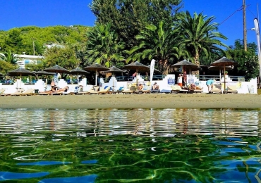 ζητειται μαγειρας η βοηθος μαγειρα