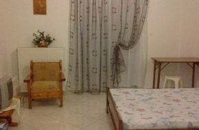 Ενοικιαζεται γκαρσονιερα